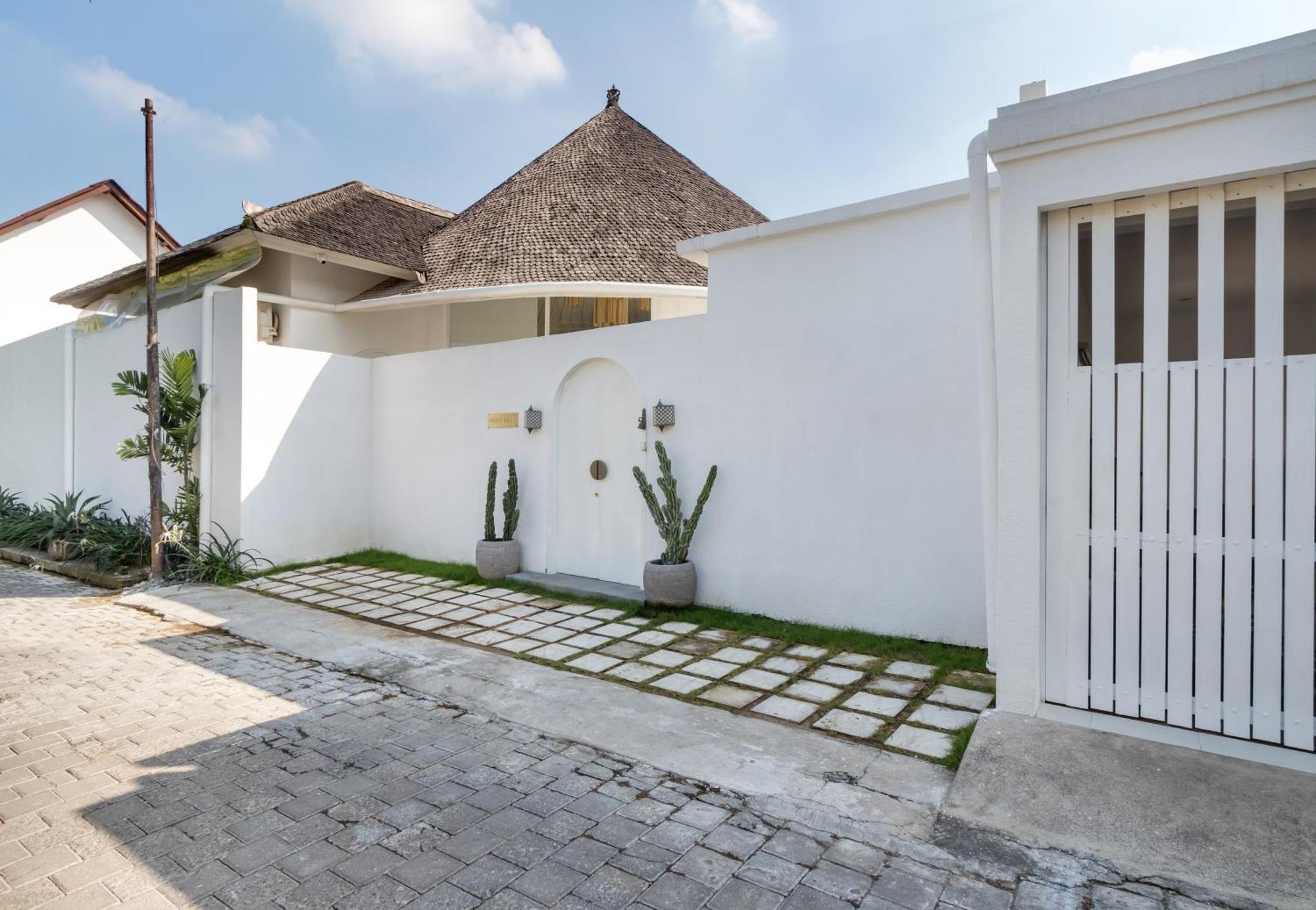 Villa Weiss Berawa Canggu Exterior foto